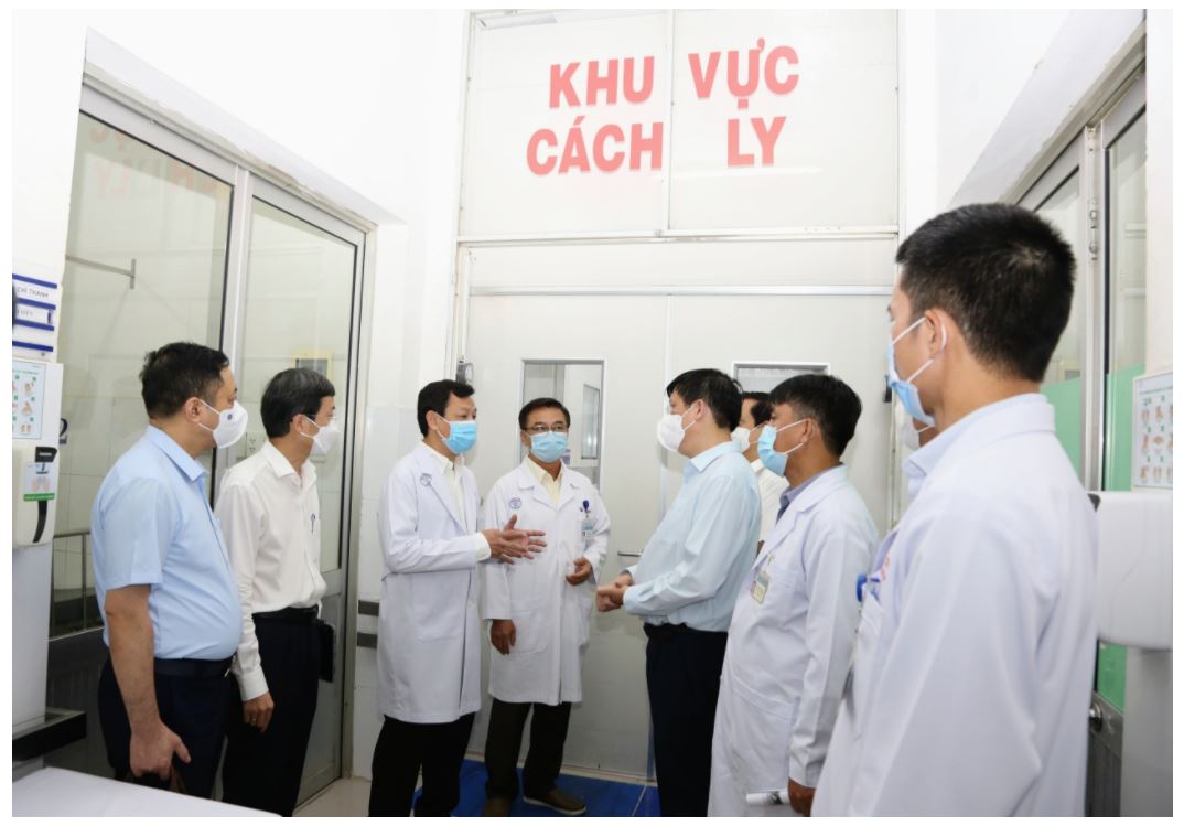Bộ trưởng Nguyễn Thanh Long ghi nhận “vai trò đầu tàu” của BV Chợ Rẫy trong phòng, chống dịch